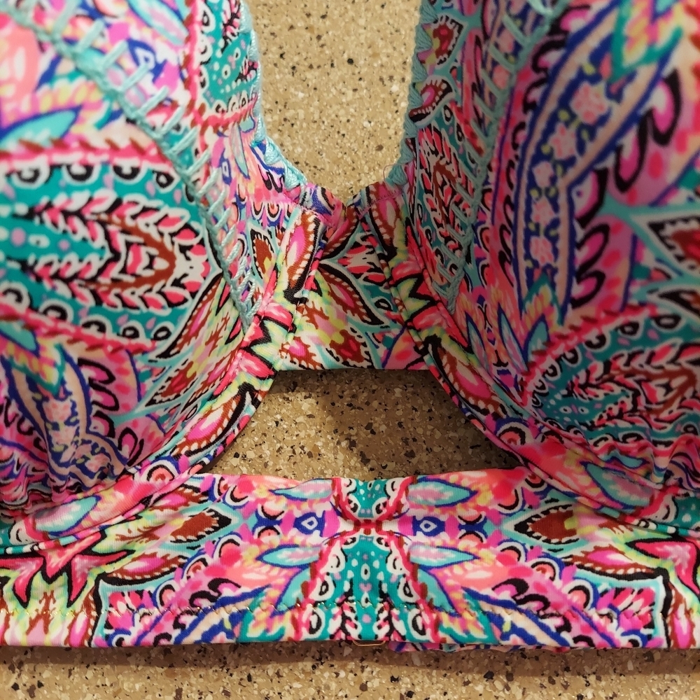 Shade & Shore Strapless Bandeau Bikini Top - Picture 9 of 12